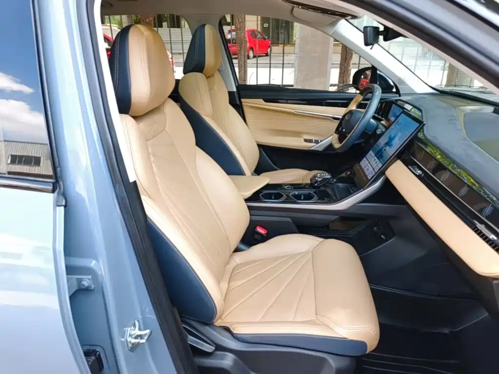 Geely Boyue L — миниатюра 25