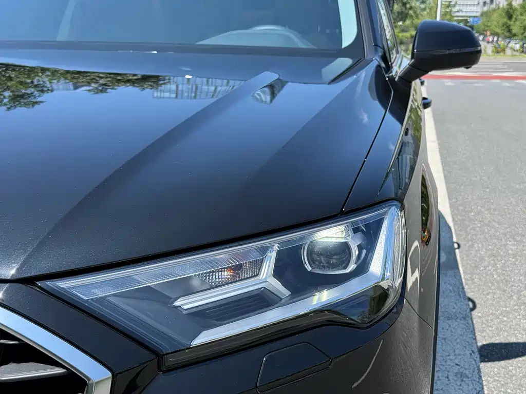 Audi Q7 — миниатюра 8