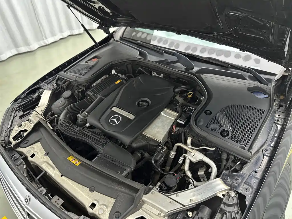 Mercedes-Benz E-Class — миниатюра 37