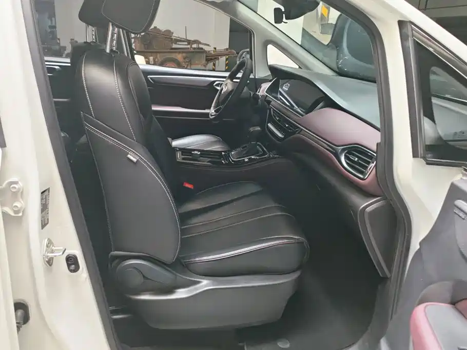 GAC Motor Trumpchi M6 — миниатюра 8