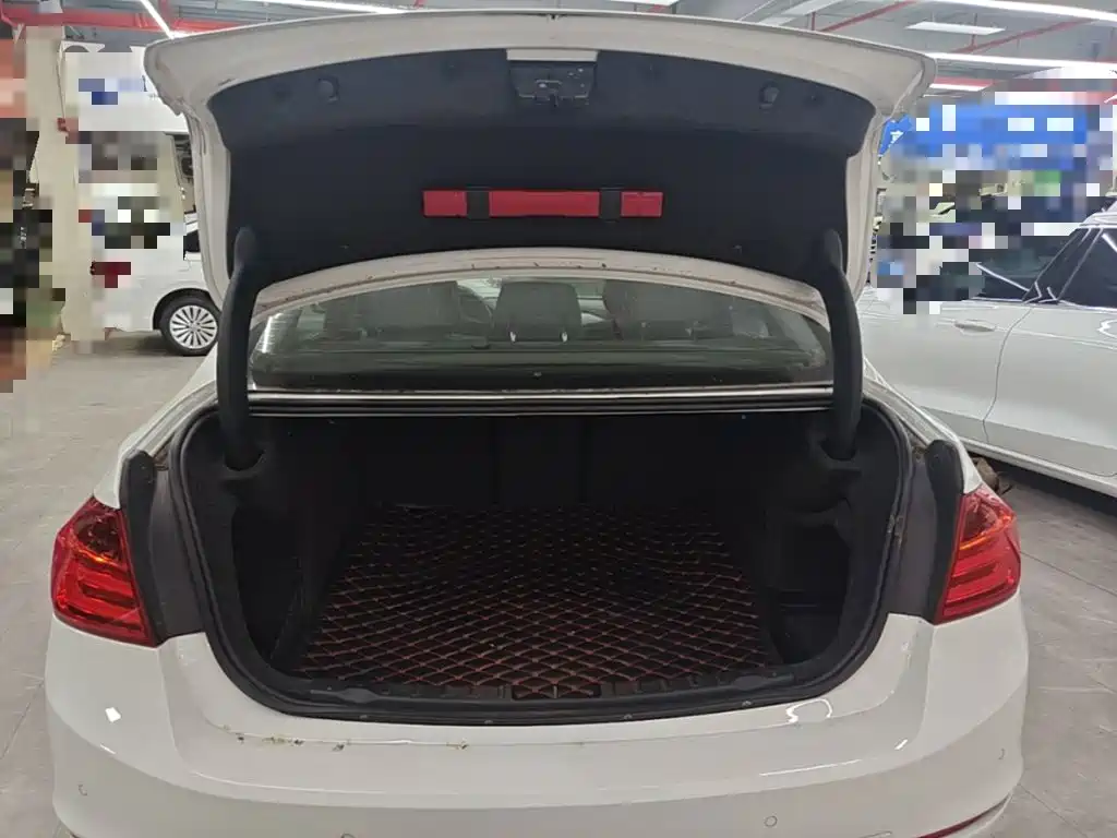 BMW 3 Series — миниатюра 19