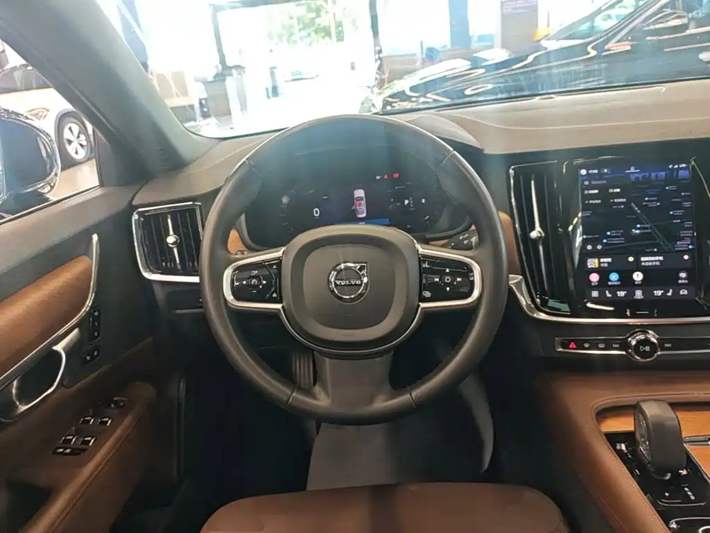 Volvo S90 — миниатюра 11