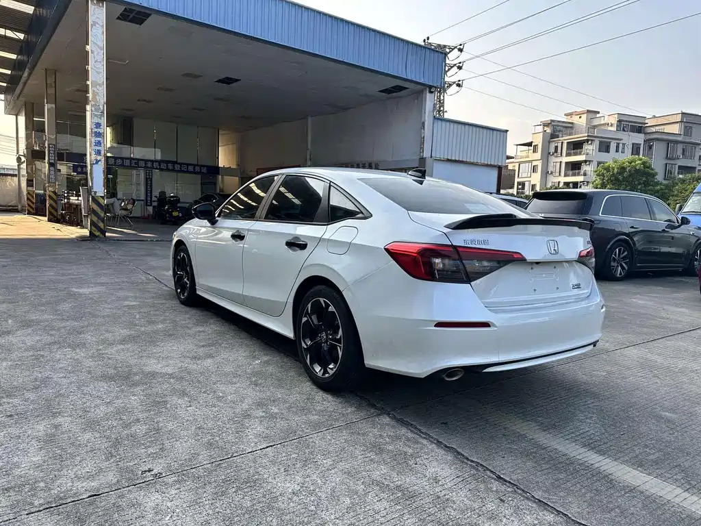 Honda Civic — миниатюра 5