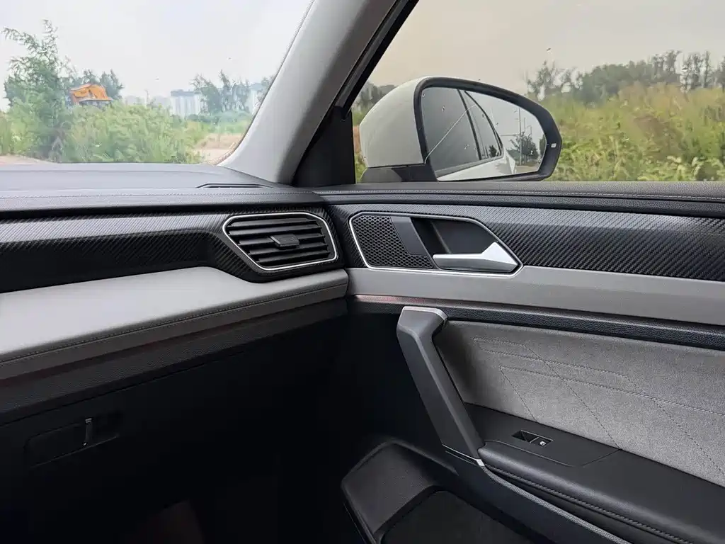 Volkswagen X — миниатюра 14