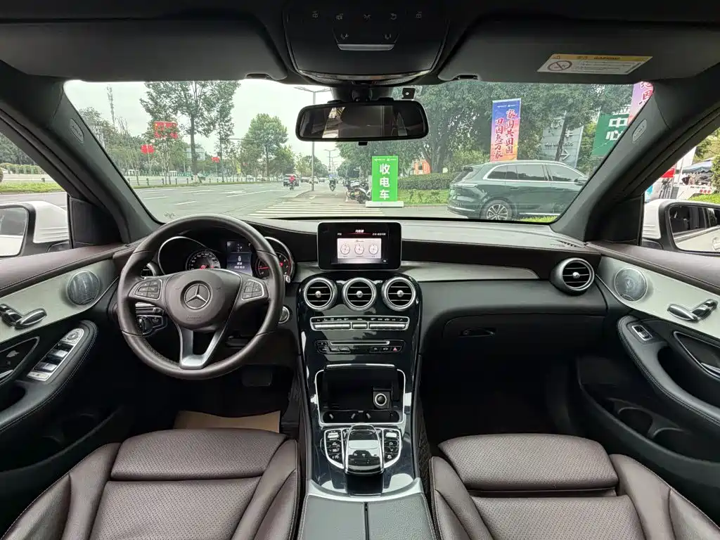 Mercedes-Benz GLC — миниатюра 13