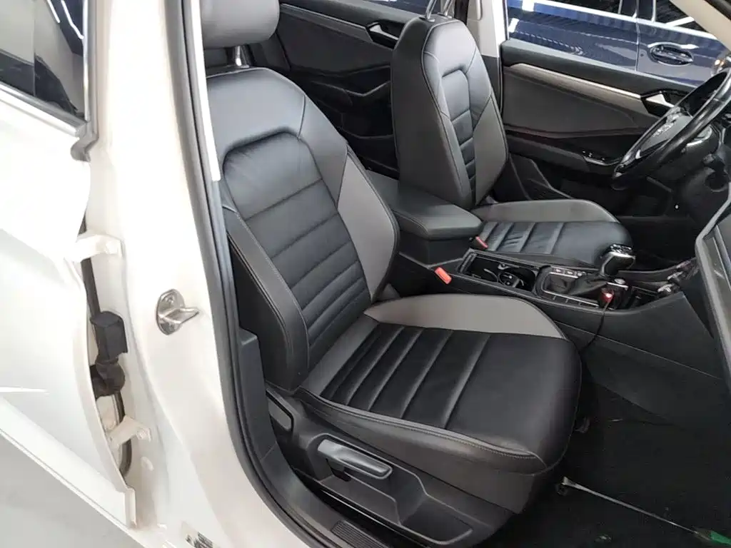Volkswagen Sagitar — миниатюра 25