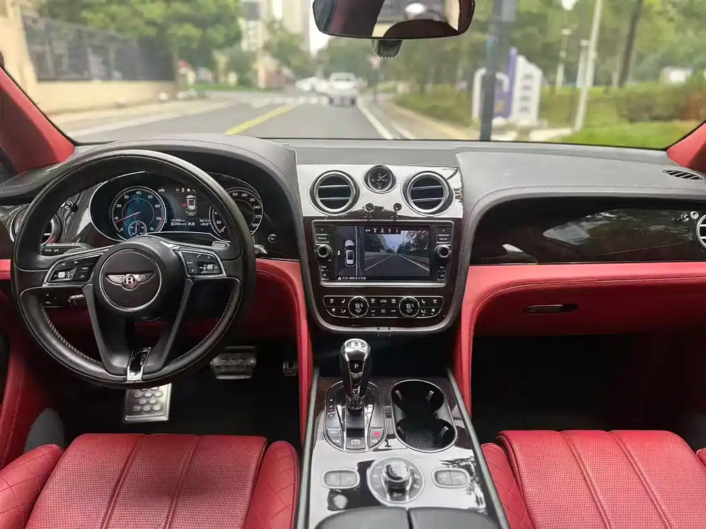 Bentley Bentayga — фотографии объявления, Фото 5