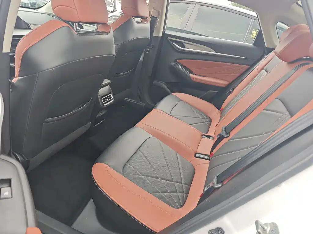 Changan Eado — миниатюра 5