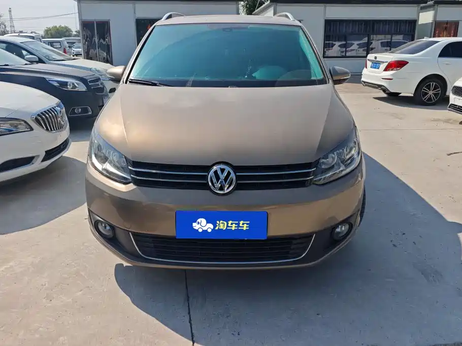 Volkswagen Touran — миниатюра 2