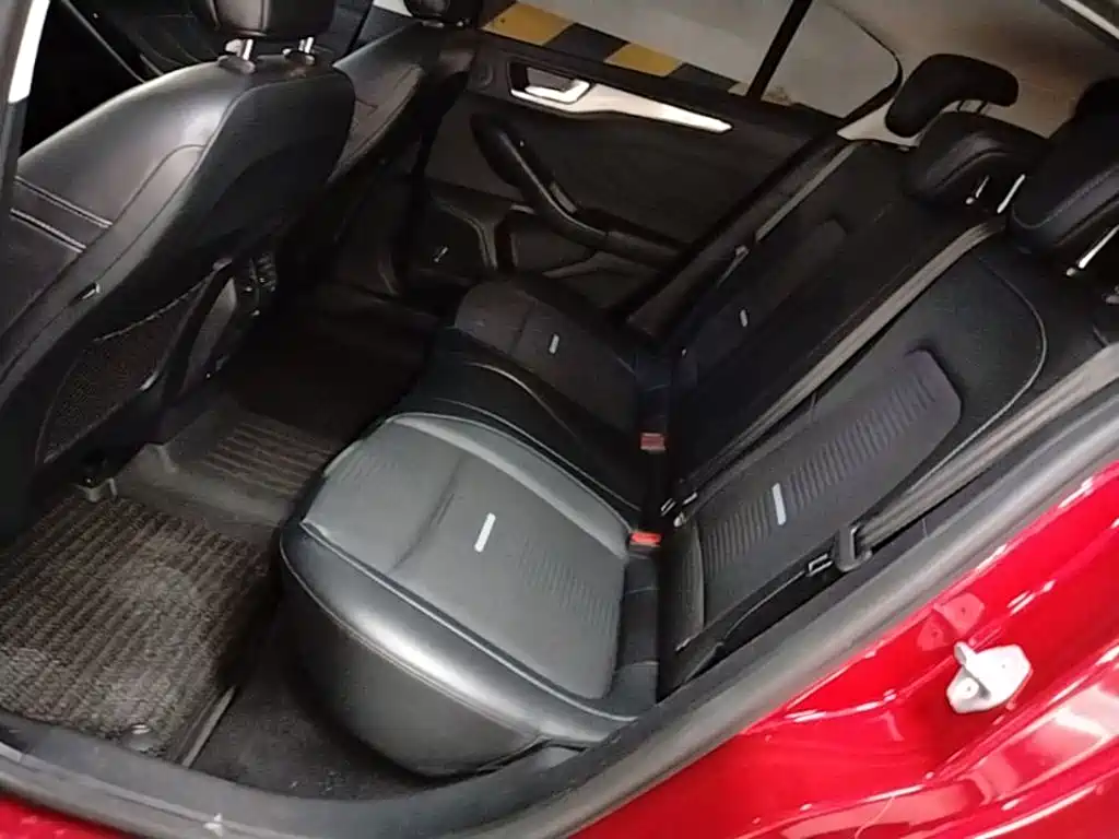 Ford Focus Active — миниатюра 13