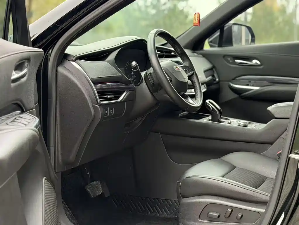 Cadillac XT4 — миниатюра 20