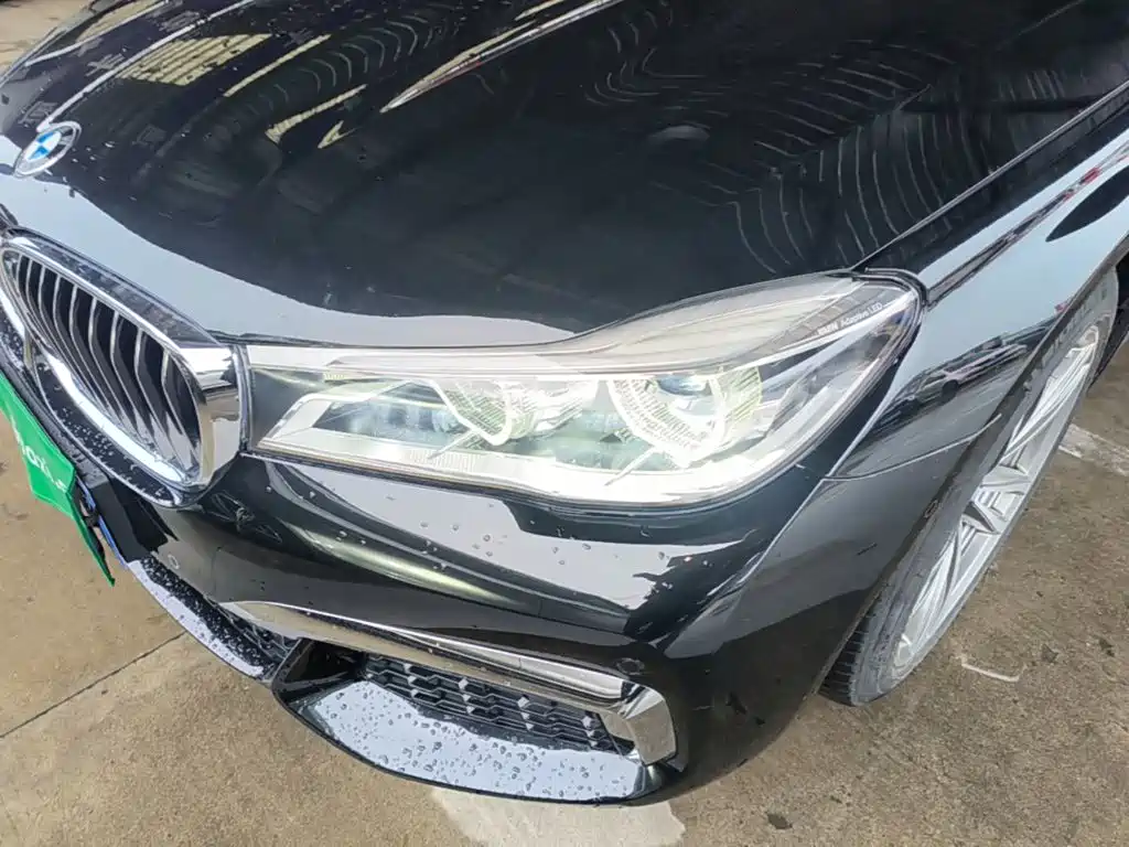 BMW 7 Series — миниатюра 24