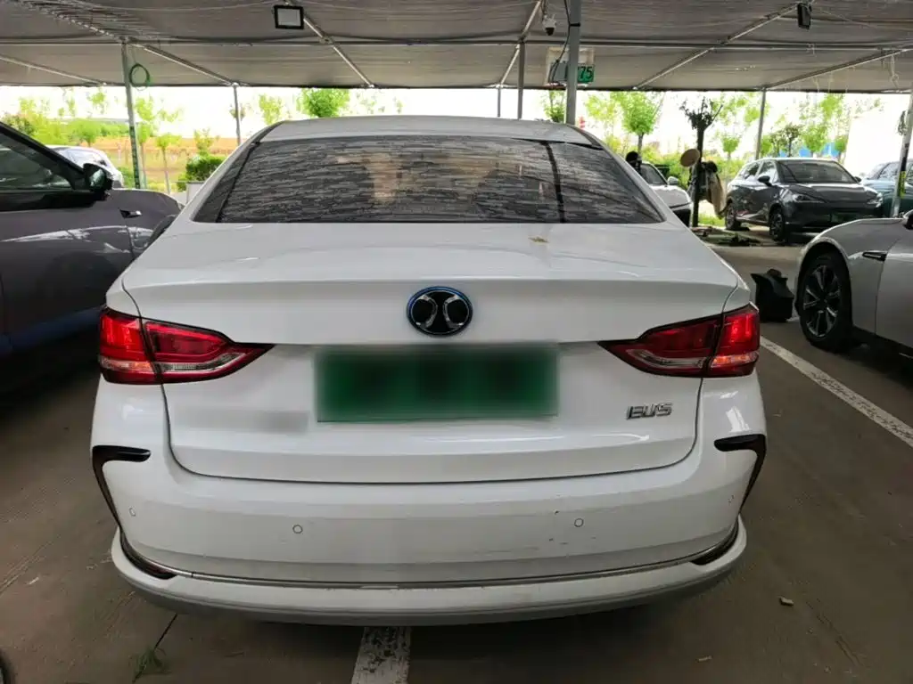 BAIC EU5 — миниатюра 6