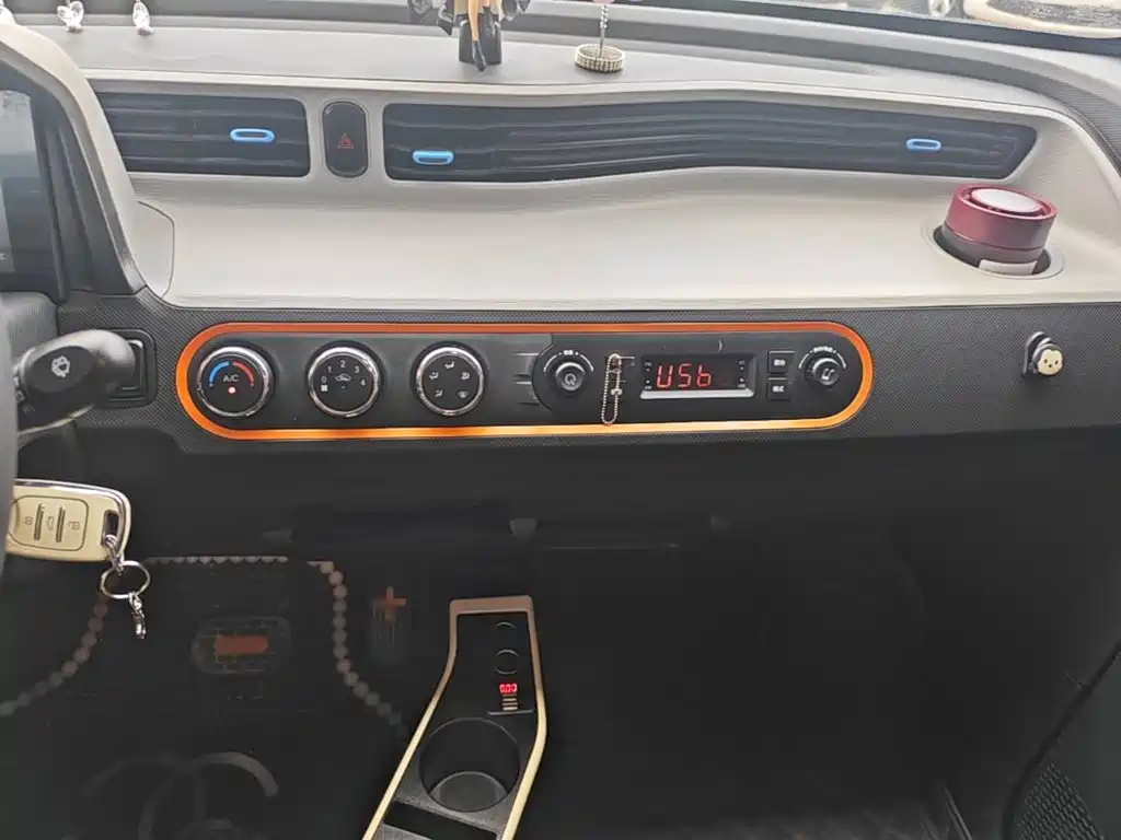 Wuling MINIEV — миниатюра 13