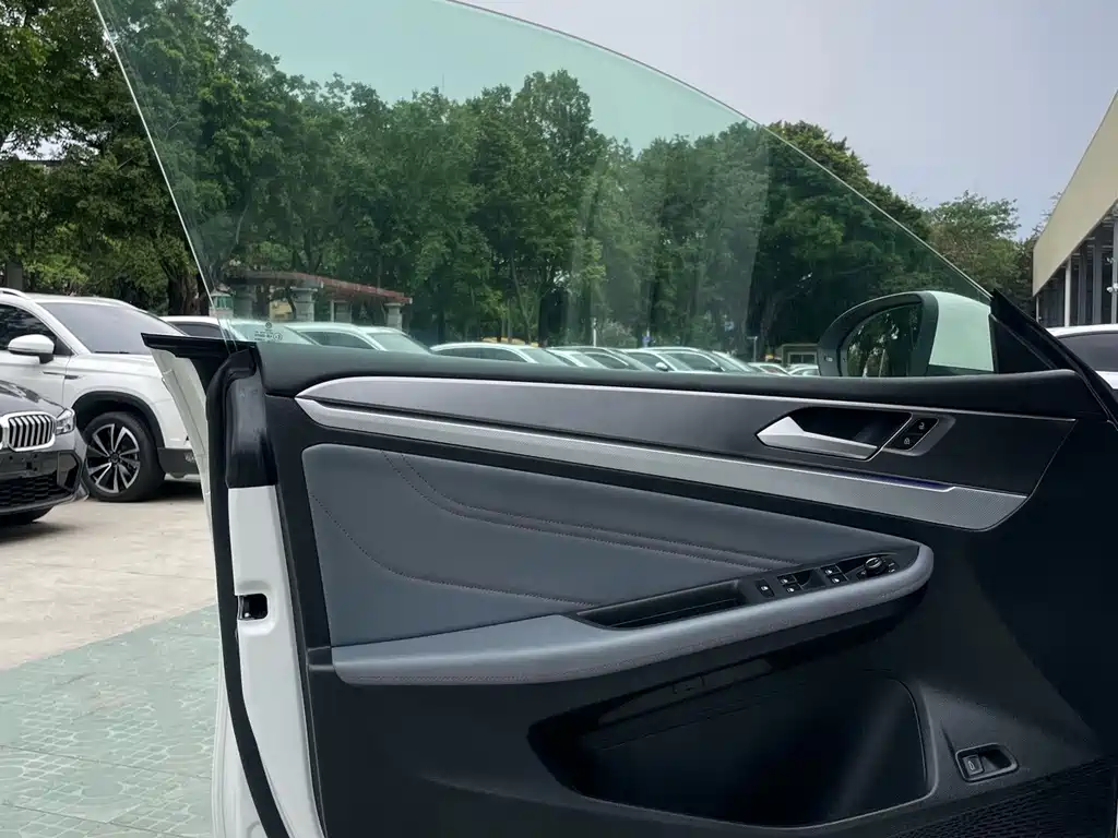 Volkswagen Lamando — миниатюра 14