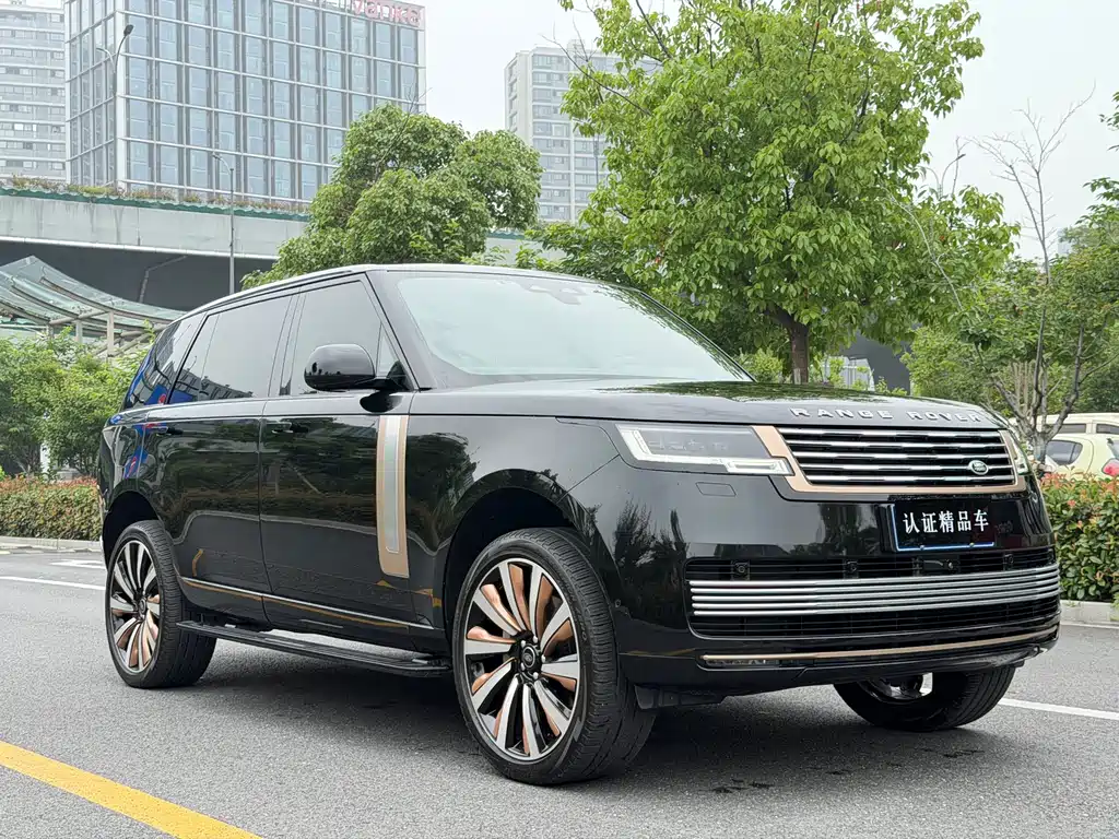 Land Rover Range Rover 2023 3.0 L6 400PS мест Long Wheelbase