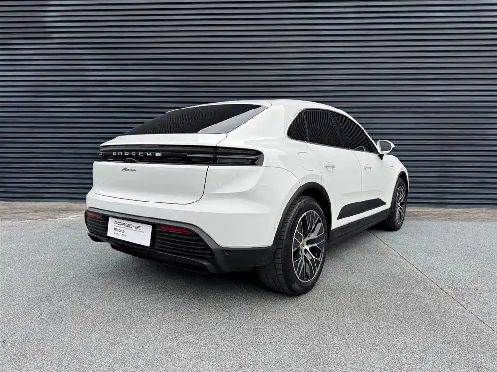 PORSCHE MACAN NEW ENERGY