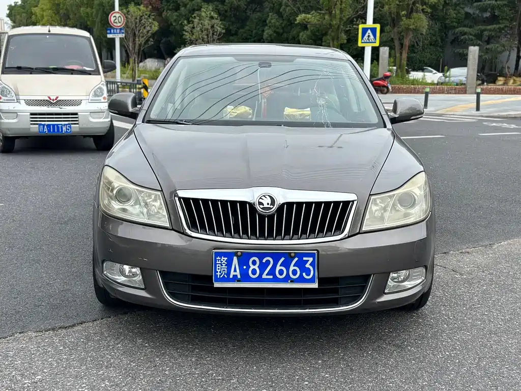 Skoda Octavia 2014 1.6L AT