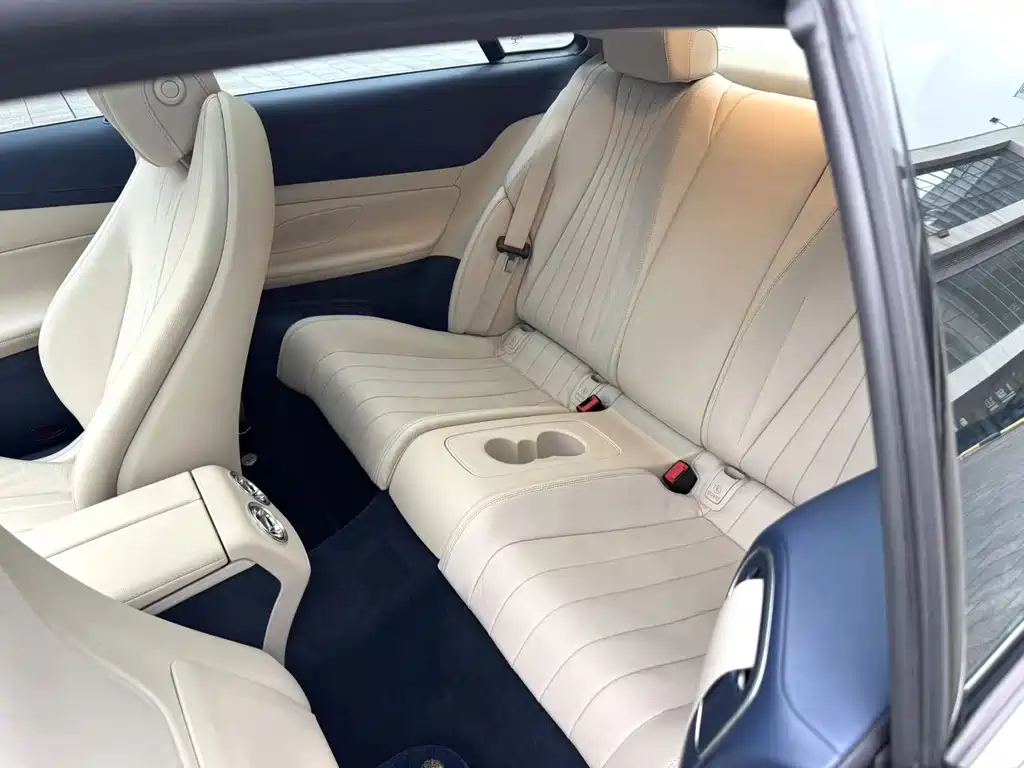 Mercedes-Benz E-Class (Import) — миниатюра 7