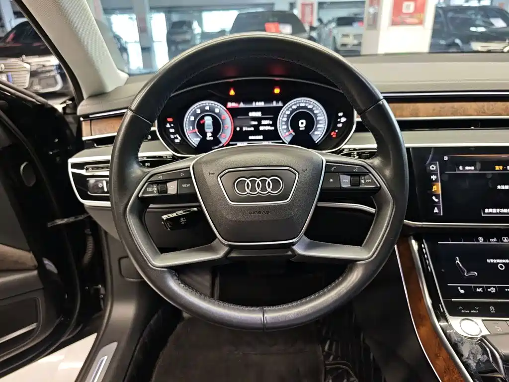 Audi A8 — миниатюра 11