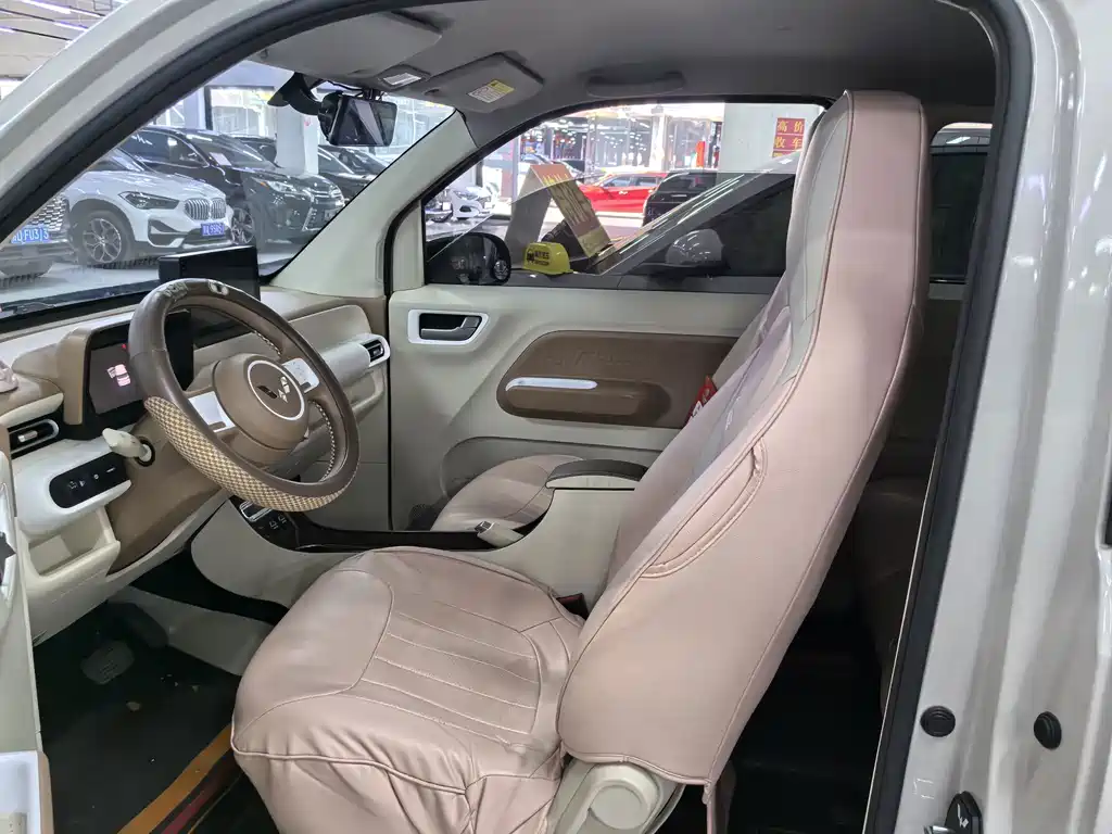Wuling MINIEV — миниатюра 7