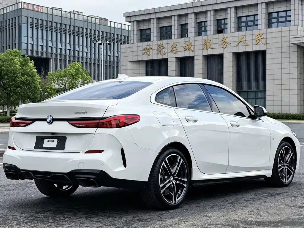 BMW 2 Series (Import) — миниатюра 8