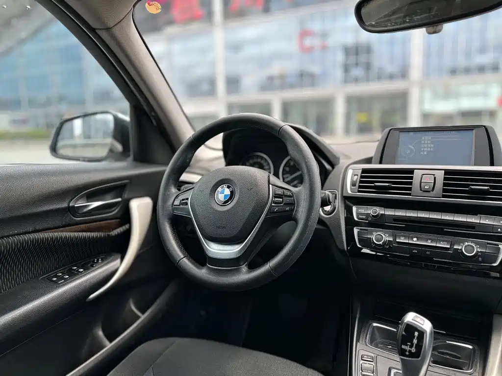 BMW 1 Series (Import) — миниатюра 14