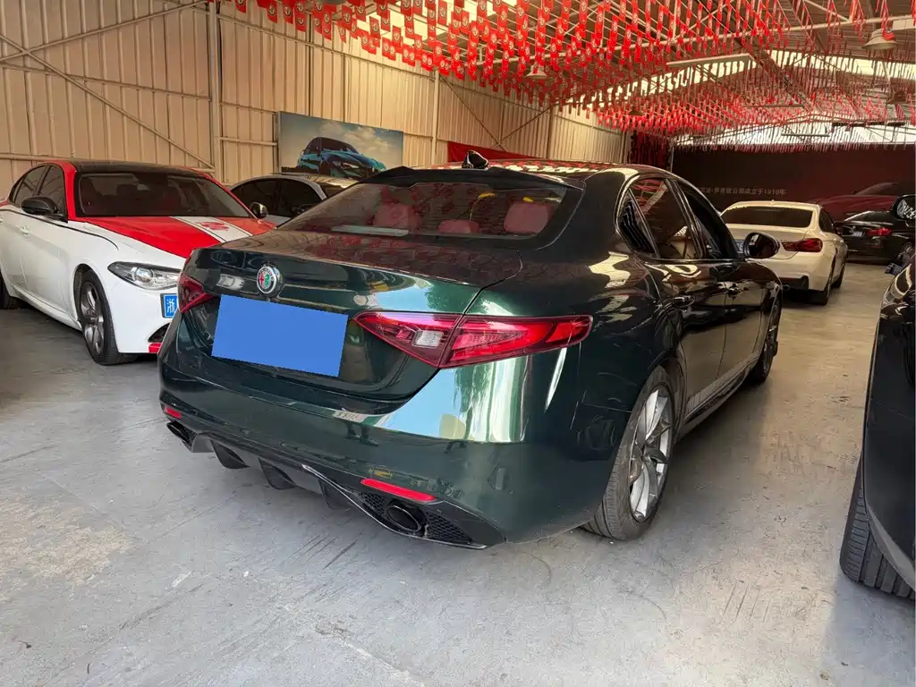 Alfa Romeo Giulia — миниатюра 9