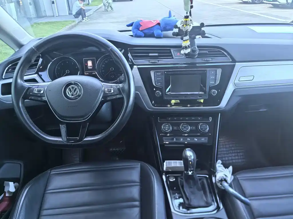 Volkswagen Touran — миниатюра 8