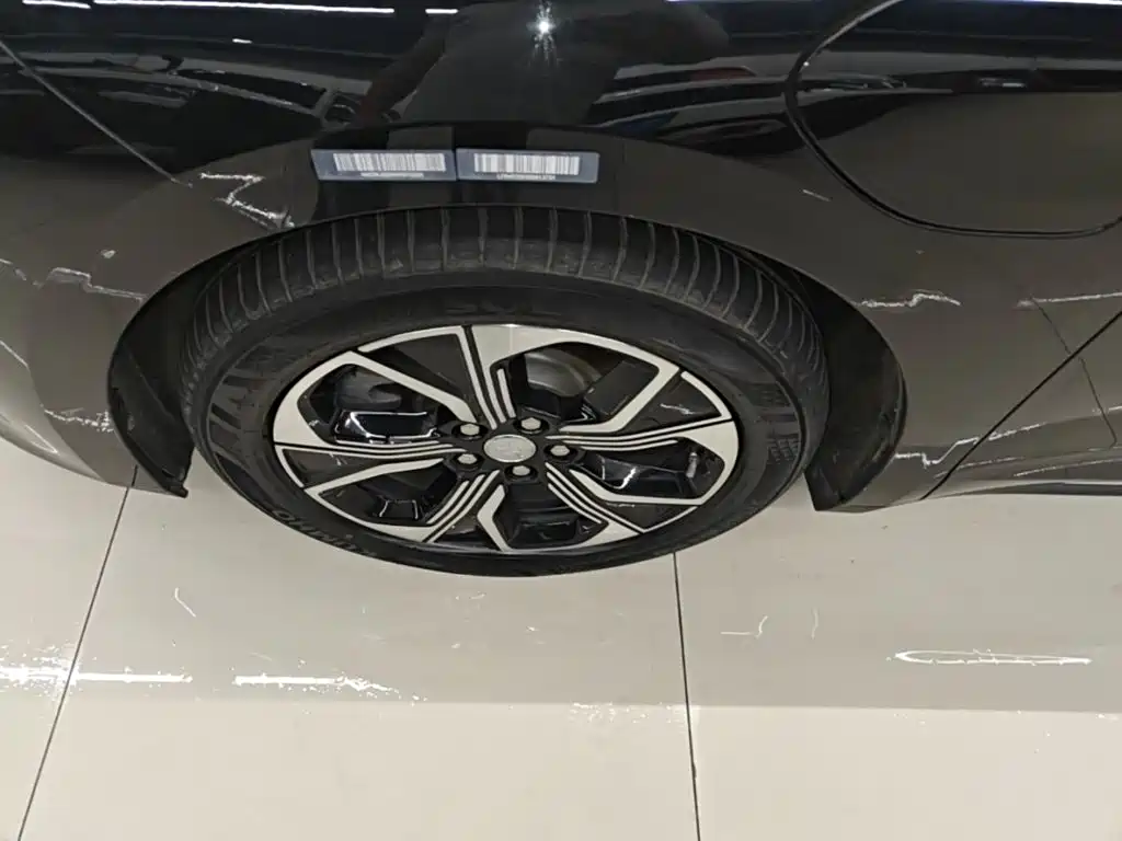 Hongqi Hongqi E-QM5 — миниатюра 23