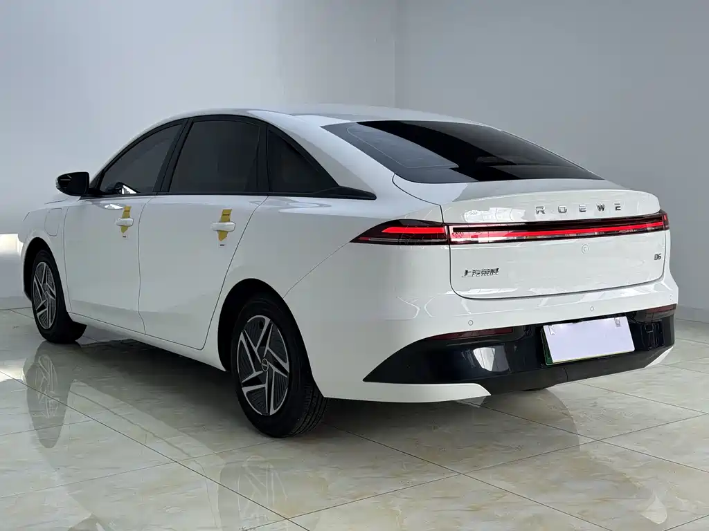 Roewe D6 2025 450km