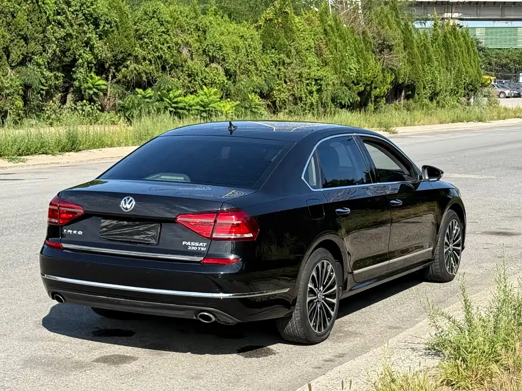 Volkswagen Passat — миниатюра 7