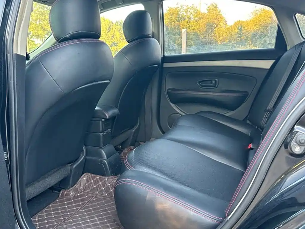 Nissan Sylphy — миниатюра 7