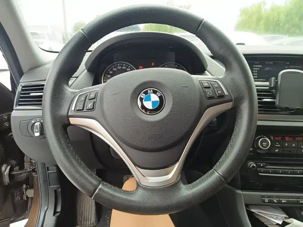 BMW X1 — миниатюра 11