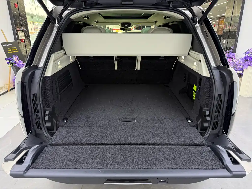 Land Rover Range Rover — миниатюра 22