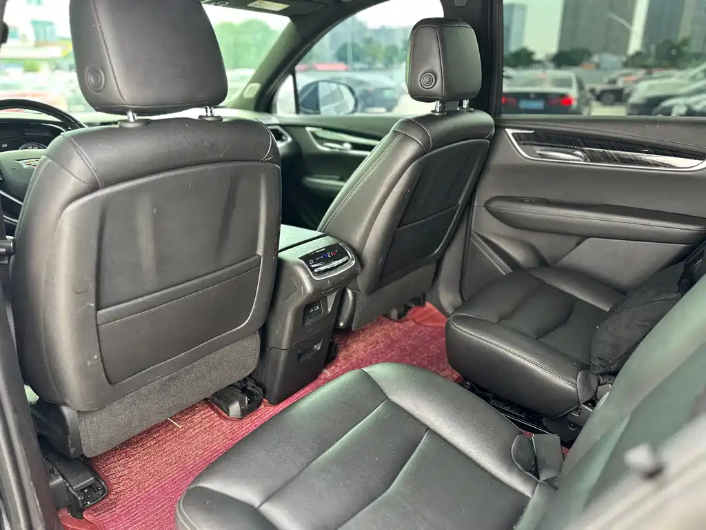 Cadillac XT6 — миниатюра 9