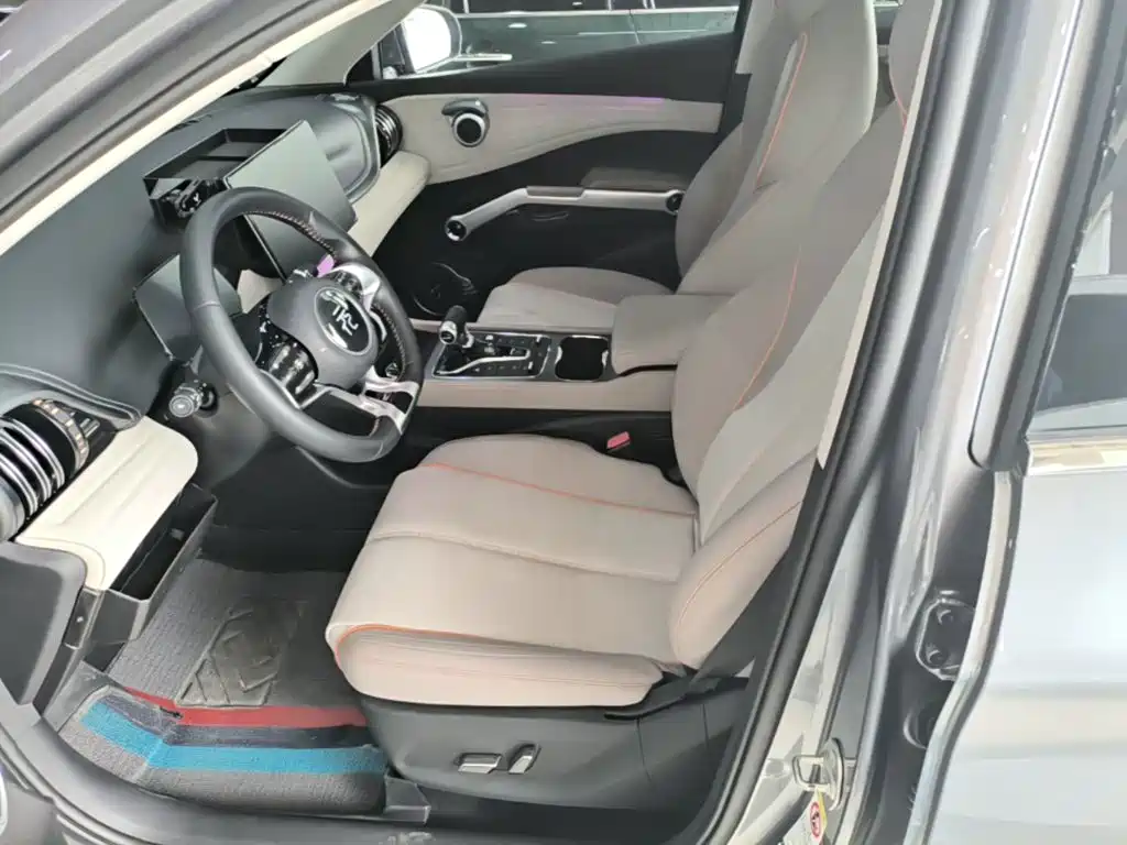 BYD Yuan Plus — миниатюра 15