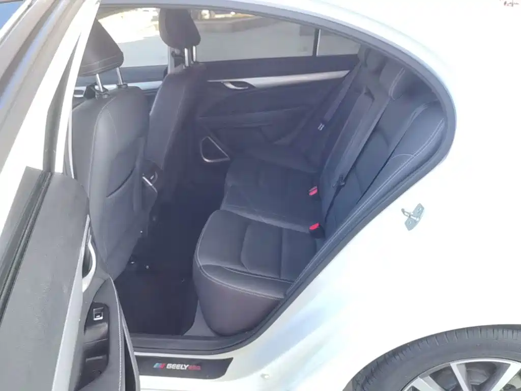 Geely Emgrand — миниатюра 17