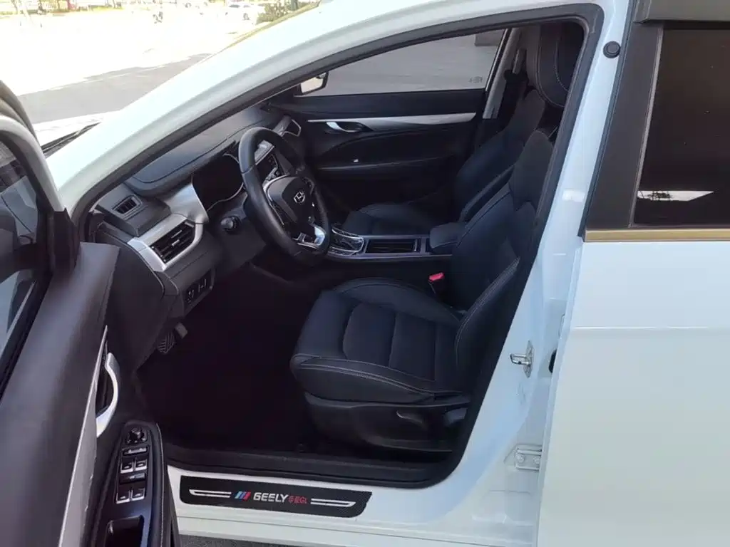 Geely Emgrand — миниатюра 15