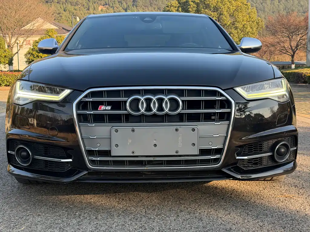 AUDI S6