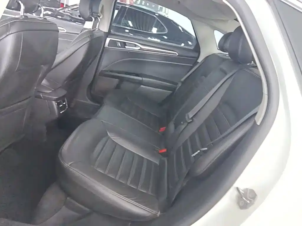 Ford Mondeo — миниатюра 17