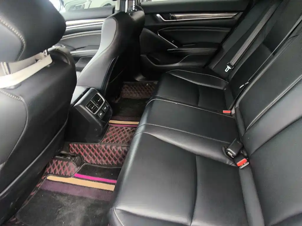 Honda Accord — миниатюра 7
