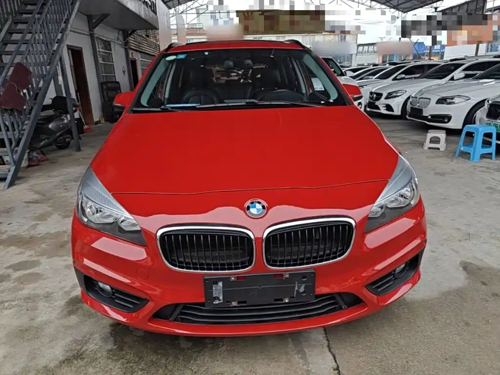 BMW 2 Series Active Tourer — миниатюра 3