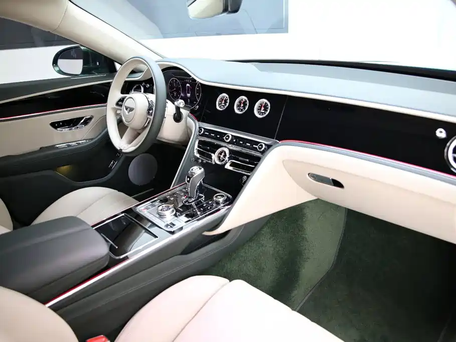 Bentley Flying Spur — миниатюра 17