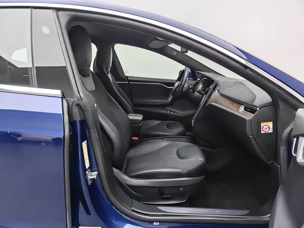Tesla Model S — миниатюра 23