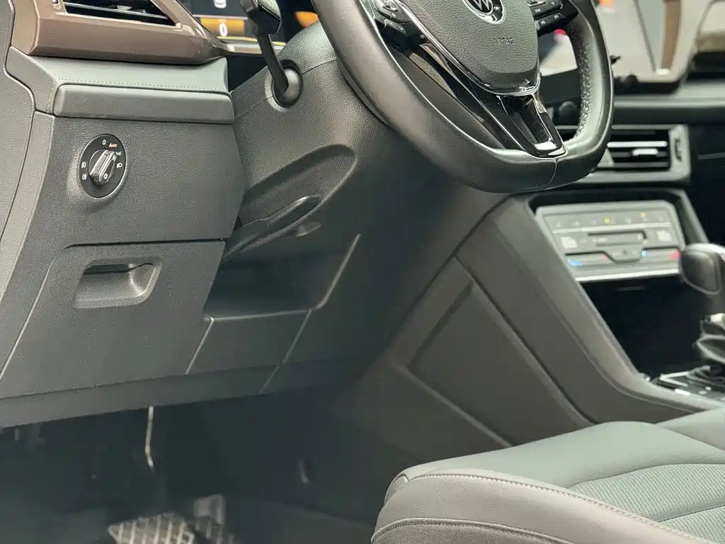 Volkswagen Tharu — миниатюра 4