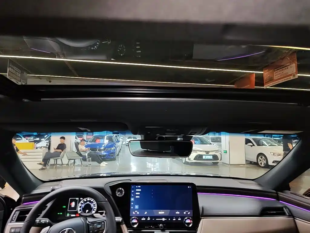 Lexus ES — миниатюра 18