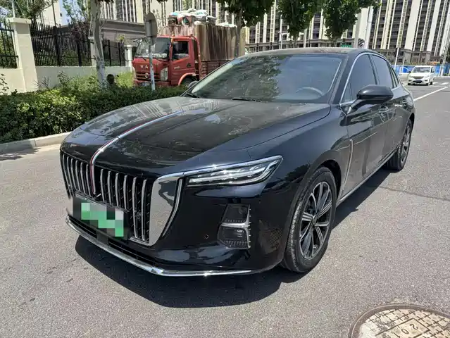 2025 Hongqi H5