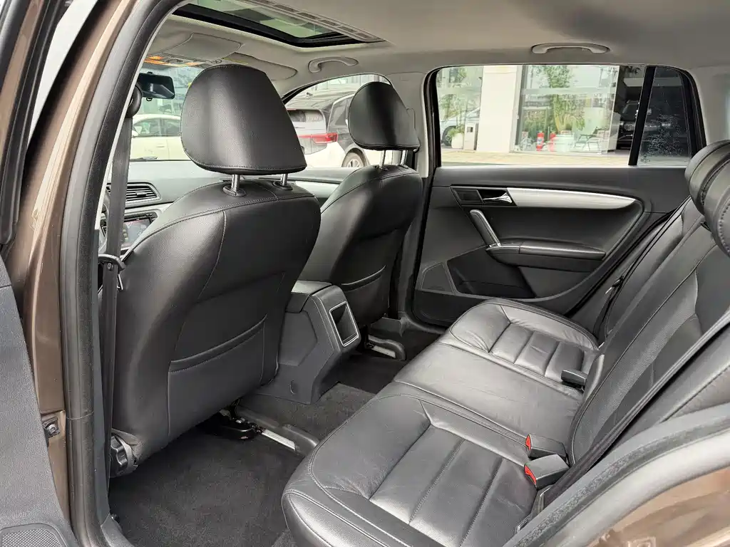 Volkswagen Gran Lavida 1.4TSI Auto Comfort Type, фото 6