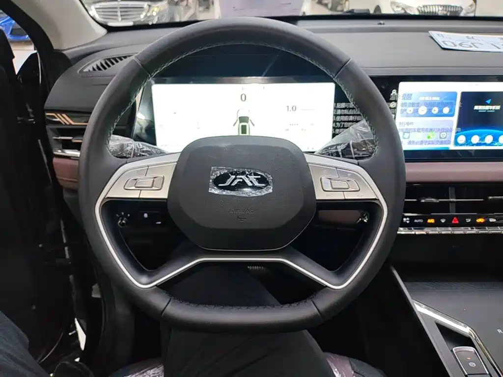 JAC JAC X8 PLUS — миниатюра 11